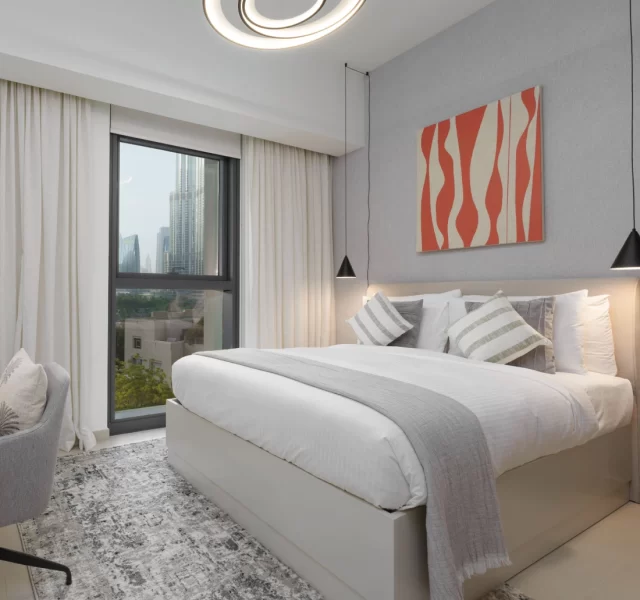 artwork arty airbnb dubai